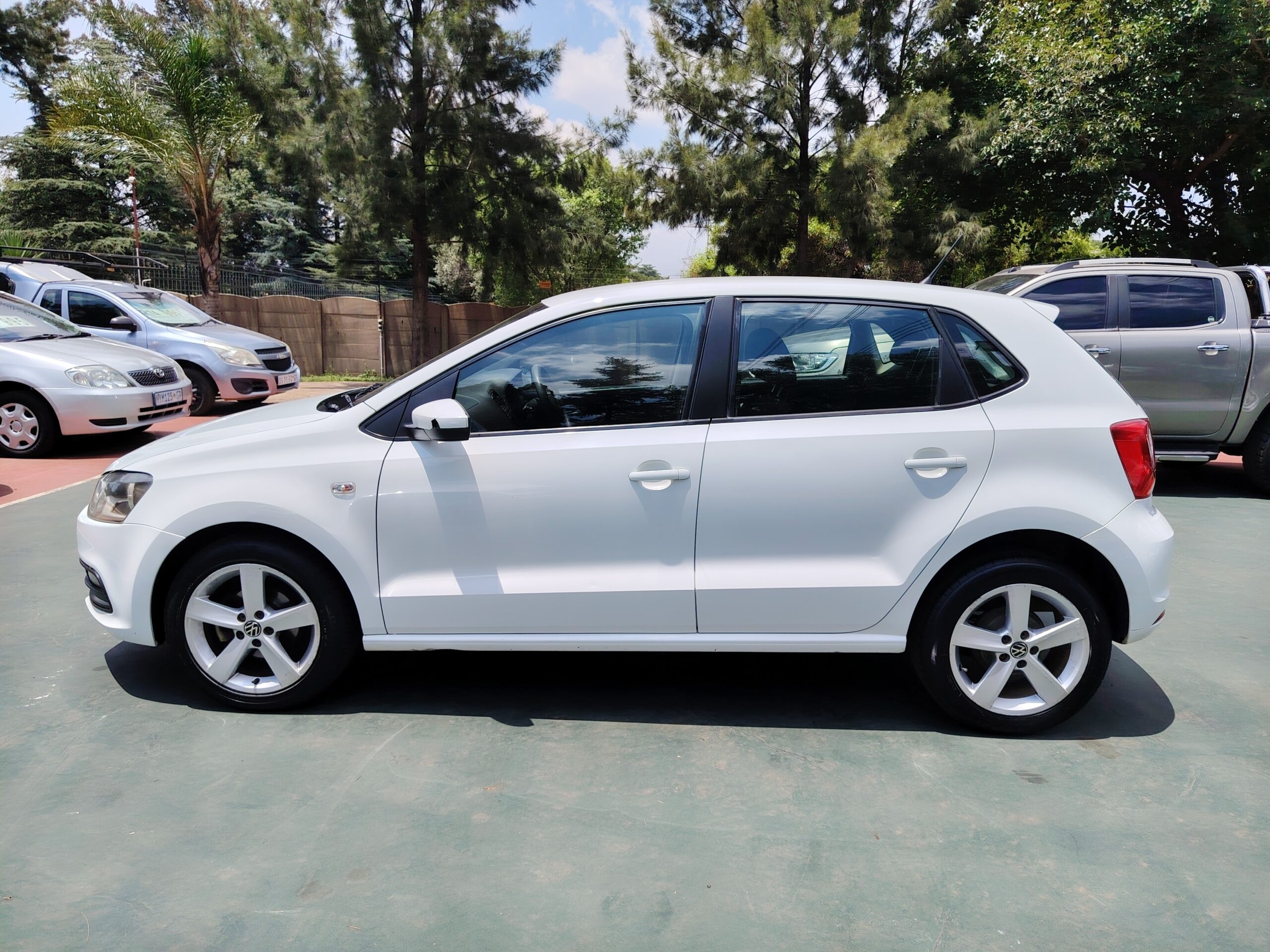 
								2022 VW Polo Vivo 1.6i Comfortline 5 Door Automatic full									