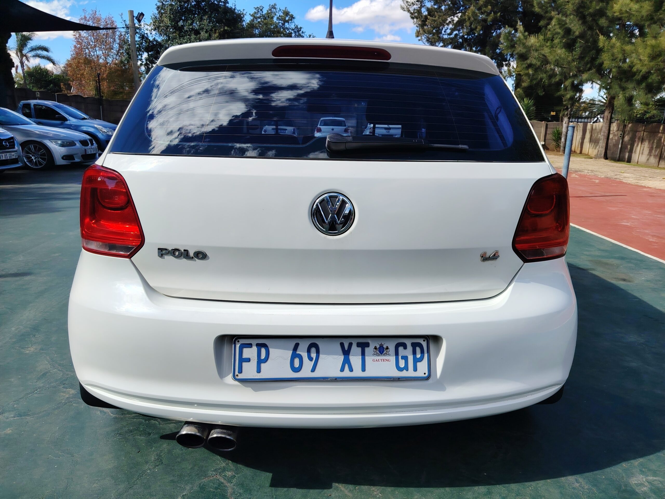 
								2011 VW Polo Vivo 1.4i Comfortline 5 Door Manual full									