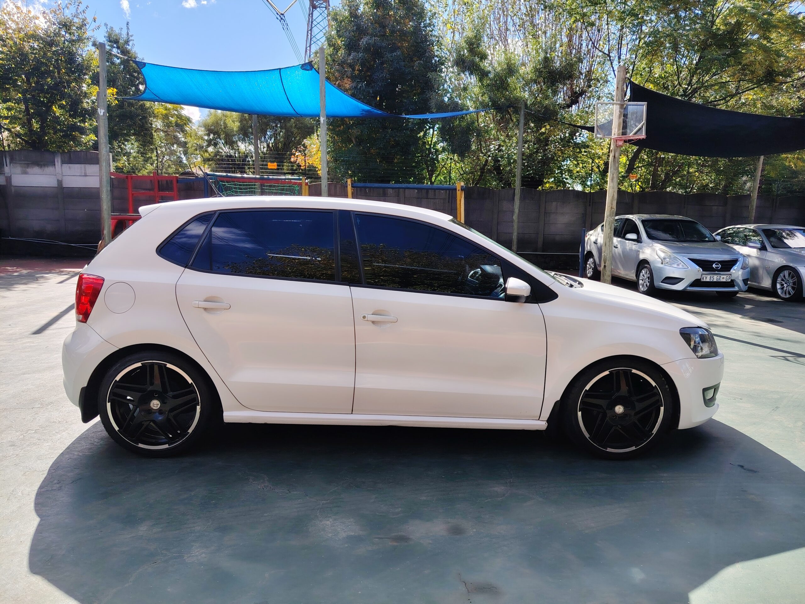 
								2011 VW Polo Vivo 1.4i Comfortline 5 Door Manual full									