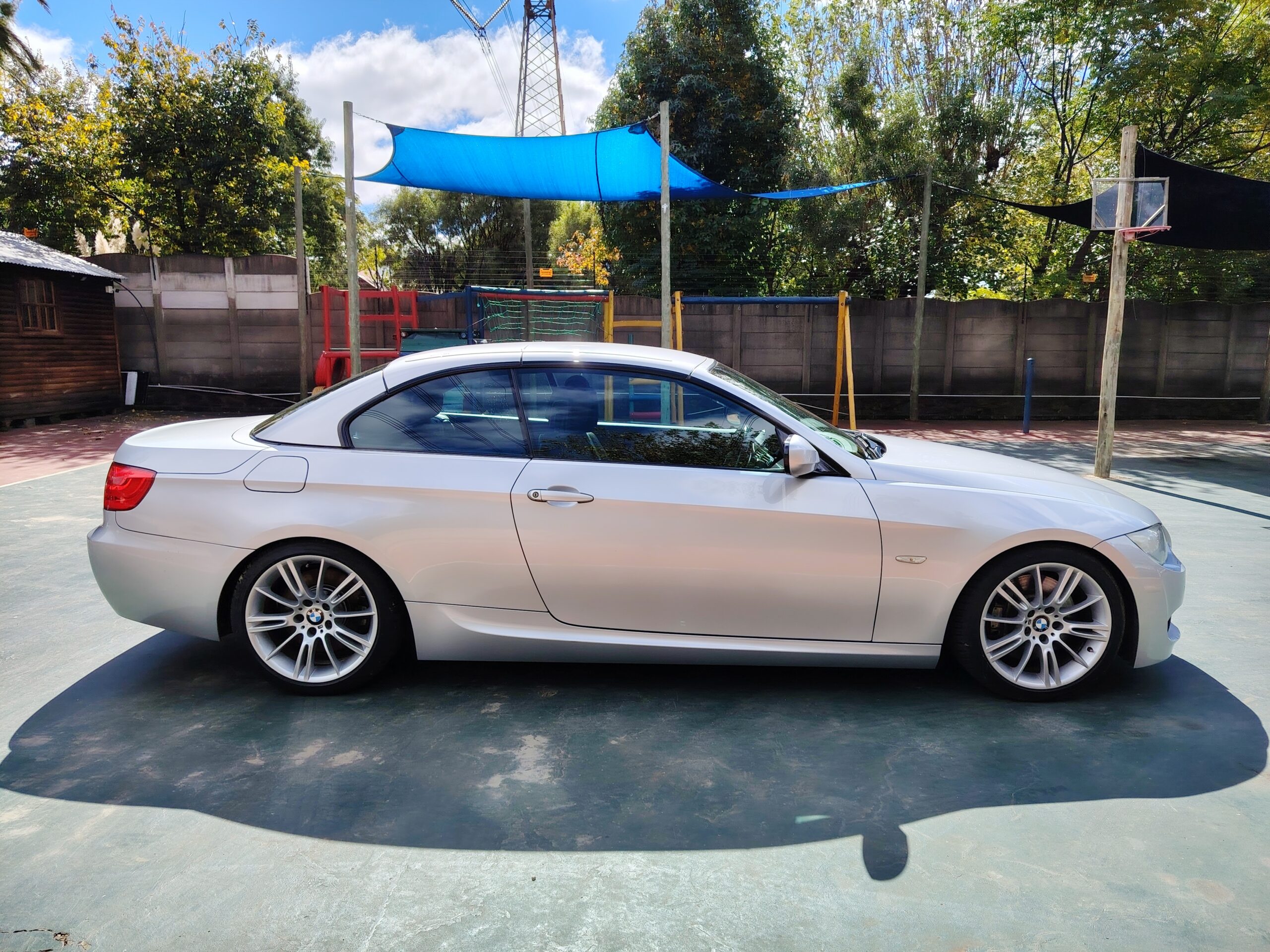
								2011 BMW 335i Convertible MSport Automatic full									