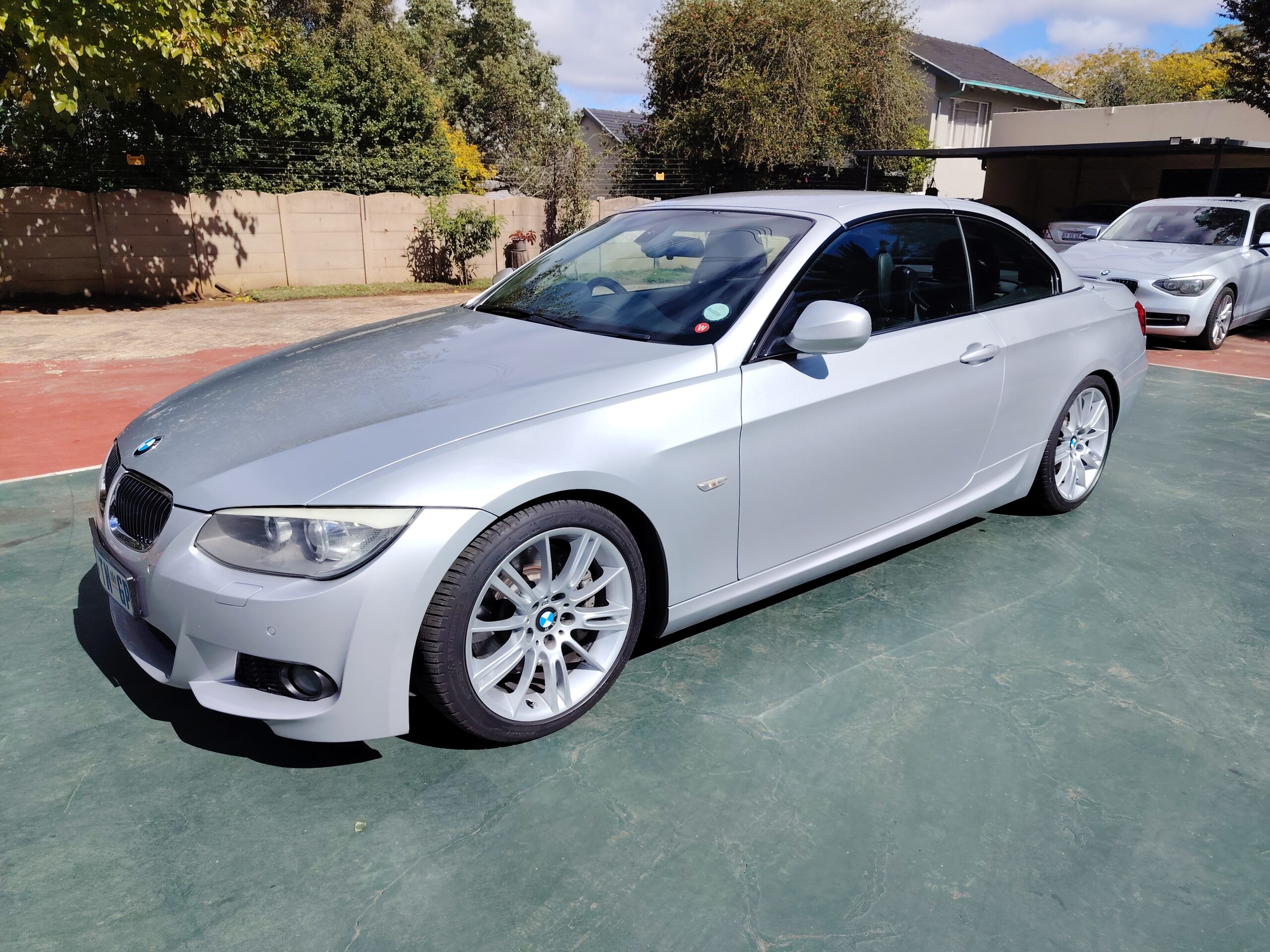 
								2011 BMW 335i Convertible MSport Automatic full									